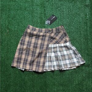Fashion Nova Mini Skirt
Women's S Plaid A-Line Skirt - Brown and Cream